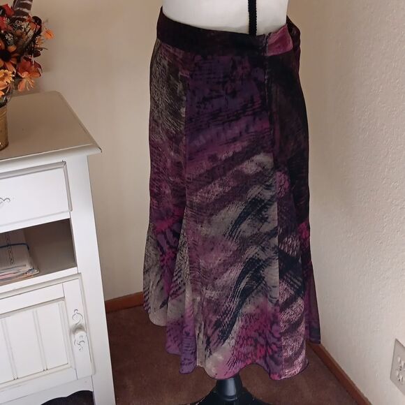 Apostrophe Swirly Skirt - Picture 4 of 8
